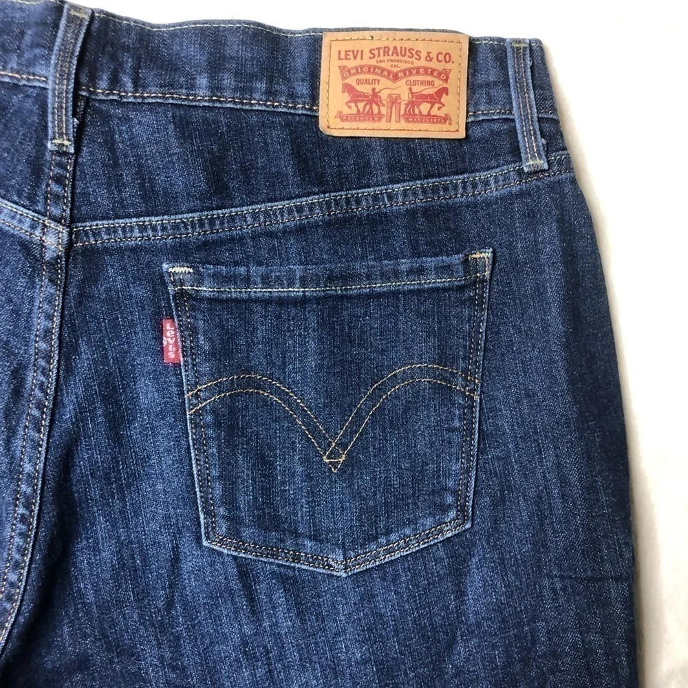 Levi’s size 10 30 x 32